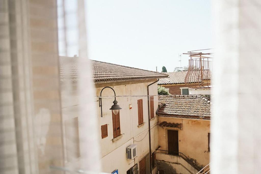 Casa Vacanze L'Angolo Fiorito Bettolle Exteriér fotografie