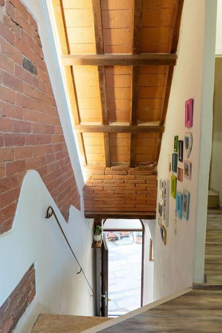 Casa Vacanze L'Angolo Fiorito Bettolle Exteriér fotografie